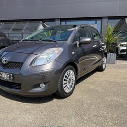 Toyota Yaris 1.4 D-4D Confort Pack Premi&egrave;re Main Le Mans