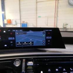 Peugeot 3008 Electrique 210ch Batterie 73 kWh Allure / POMPE A CHALEUR / VISION 360 / PACK PANORAMIC NAVIGAT occasion - Brest - photo 3/4