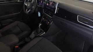 Volkswagen T-Roc  - photo 1