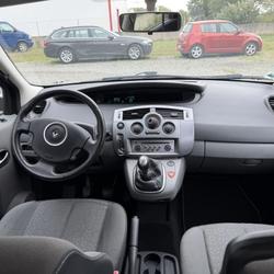 Renault Megane 3 SCENIC DCI occasion - Pir&eacute;-Chanc&eacute; - photo 3/6