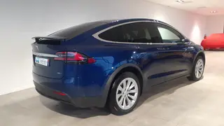 Tesla Model X  - photo 2