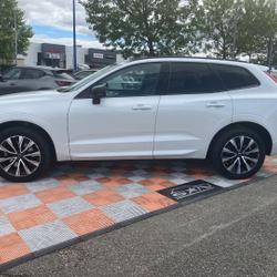 Volvo XC60 2.0 B4 197 GEARTRONIC 8 PLUS STYLE DARK GPS CUIR Toit occasion - Lescure-d'Albigeois - photo 2/40