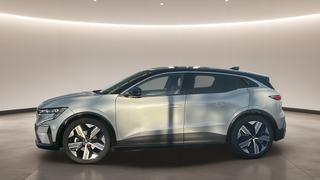 Renault Megane E-Tech  - photo 1