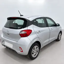 Hyundai i10 1.0 67 BVA occasion - Chanas - photo 2/8