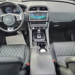 Jaguar FPace V8 5.0 SUPERCHARGED 550CH SVR AWD BVA8 H&eacute;rouville-Saint-Clair