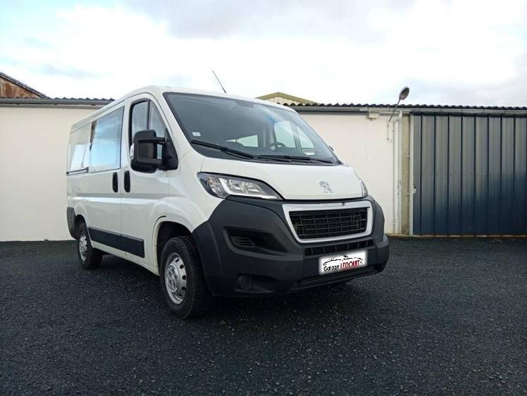 Peugeot Boxer  - 15 990 €