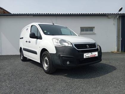Peugeot Partner - 8 325€ HT L1 1.6 BlueHDi 100 Pack Clim Nav 3 PLACES - 9 990 €