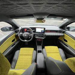 Renault R5 E-Tech Renault 5 E-Tech Electrique 150 ch autonomie confort Iconic cinq Montauban