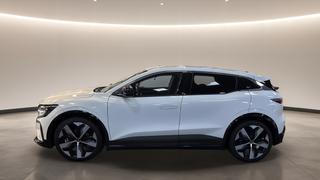 Renault Megane E-Tech  - photo 1
