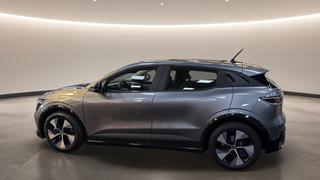 Renault Megane E-Tech  - photo 1