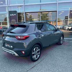 Kia Stonic 1.0 T-GDI 120 CH MHEV DCT7 GT Line Al&egrave;s