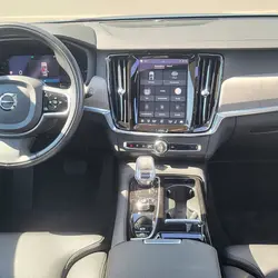 Volvo V90 T6 AWD RECHARGE 253 + 87CH INSCRIPTION LUXE GEARTRONIC MY22 H&eacute;rouville-Saint-Clair
