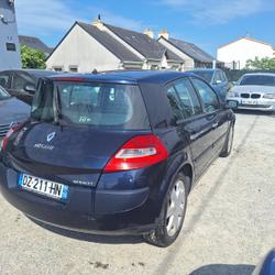 Renault Megane 2 M&eacute;gane II 1.9 dCi 130 Dynamique Sainte-Luce-sur-Loire