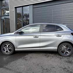 MG MG3 1.5 HYBRID 195 AT LUXURY La Montagne