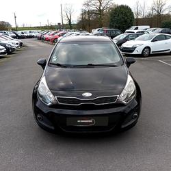 Kia Rio 1.1 CRDI 75ch ISG Style Ch&acirc;tillon-en-Vendelais