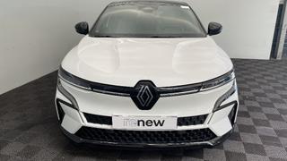 Renault Megane E-Tech  - photo 2