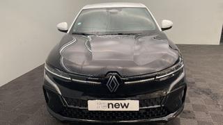 Renault Megane E-Tech  - photo 2