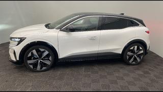 Renault Megane E-Tech  - photo 1