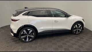 Renault Megane E-Tech  - photo 4