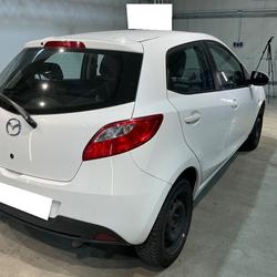 Mazda Mazda2 1.6 MZ-CD Dynamique occasion - Ch&acirc;tillon-en-Vendelais - photo 3/6