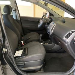 Hyundai i20 1.4 CRDI 90 PACK Sensation occasion - Ch&acirc;tillon-en-Vendelais - photo 3/6