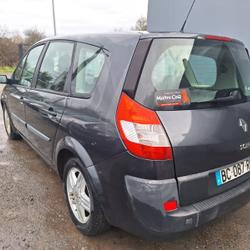 Renault Scenic 2 Scenic 2.0 16V Confort Expression A Sainte-Luce-sur-Loire