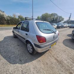 Ford Fiesta Fiesta 1.2 Ambiente Sainte-Luce-sur-Loire