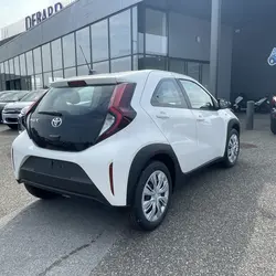 Toyota Aygo X 1.0 VVT-I 72CH DYNAMIC MY24 M&eacute;rignac