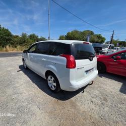 Peugeot 5008 5008 1.6 HDi 112ch FAP BVM6 Business Pack 7pl Sainte-Luce-sur-Loire