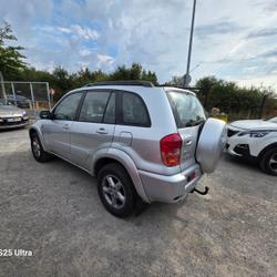 Toyota RAV4 RAV4 115 D-4D VX Sainte-Luce-sur-Loire