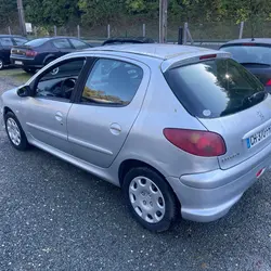 Peugeot 206 1.4 HDI URBAN 5P occasion - Coulounieix-Chamiers - photo 3/11