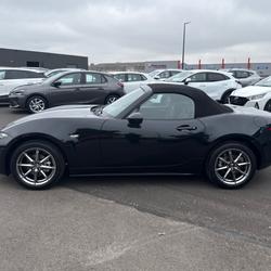 Mazda Mx-5 4 MX-5 Roadster 1.5L SKYACTIV-G 132 ch Exclusive-Line La Chapelle-Saint-Luc