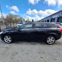 Volvo V60 DRIVe 115 ch Stop & Start Momentum occasion - Sainte-Luce-sur-Loire - photo 2/11