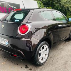 Alfa Romeo Mito 1.6 JTD 16V DISTINCTIVE Qu&eacute;vert