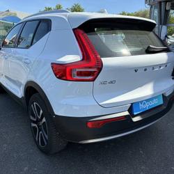 Volvo XC40 T3 163 ch Geartronic 8 Momentum Business Saint-Jouan-des-Gu&eacute;rets