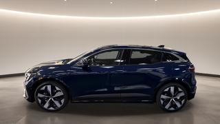 Renault Megane E-Tech  - photo 1