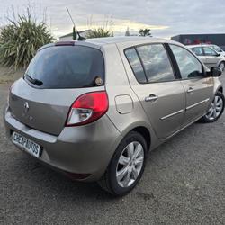 Renault Clio 3 III 1.5 dCi85 TomTom 5p Quelaines-Saint-Gault