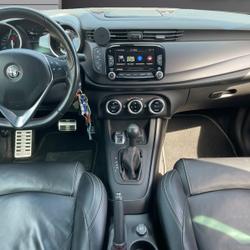 Alfa Romeo Giulietta 1750 TBI 240 VELOCE TCT Saint-Martin-de-Fontenay