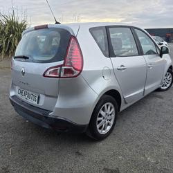 Renault Scenic 3 III 1.6 16v 110ch Bio&eacute;thanol Expres Quelaines-Saint-Gault