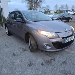 Renault Megane 3 III 1.5 dCi 110ch Ovalie eco&sup2; Quelaines-Saint-Gault