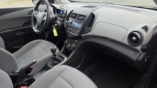 Chevrolet Aveo  - photo 4