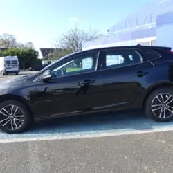 Volvo V40 D2 120CH MOMENTUM BUSINESS GEARTRONIC Conquereuil