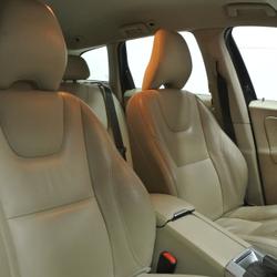 Volvo XC60 D4 181 ch S&S Momentum Geartronic A / Garantie 12 Mois La Haie-Fouassi&egrave;re