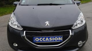 Peugeot 208  - photo 0