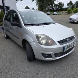 Ford Fiesta III 1.4 TDCi68 Fun 5p Quelaines-Saint-Gault