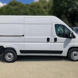 Peugeot Boxer 335 L2H2 2.2 BlueHDI 140 EAT8 Saint-Gor