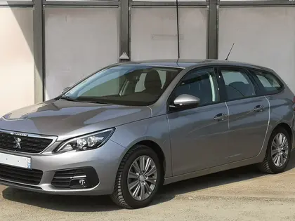 Peugeot 308 SW Phase 2 - 1.2 PURETECH 130CH S&S ACTIVE PACK EAT8 - 15 990 €