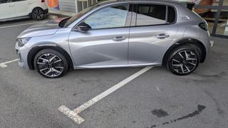 Peugeot 208  - Gt - photo 1