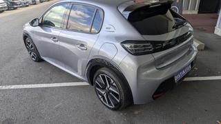 Peugeot 208  - Gt - photo 2