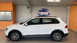 Volkswagen Tiguan  - photo 1